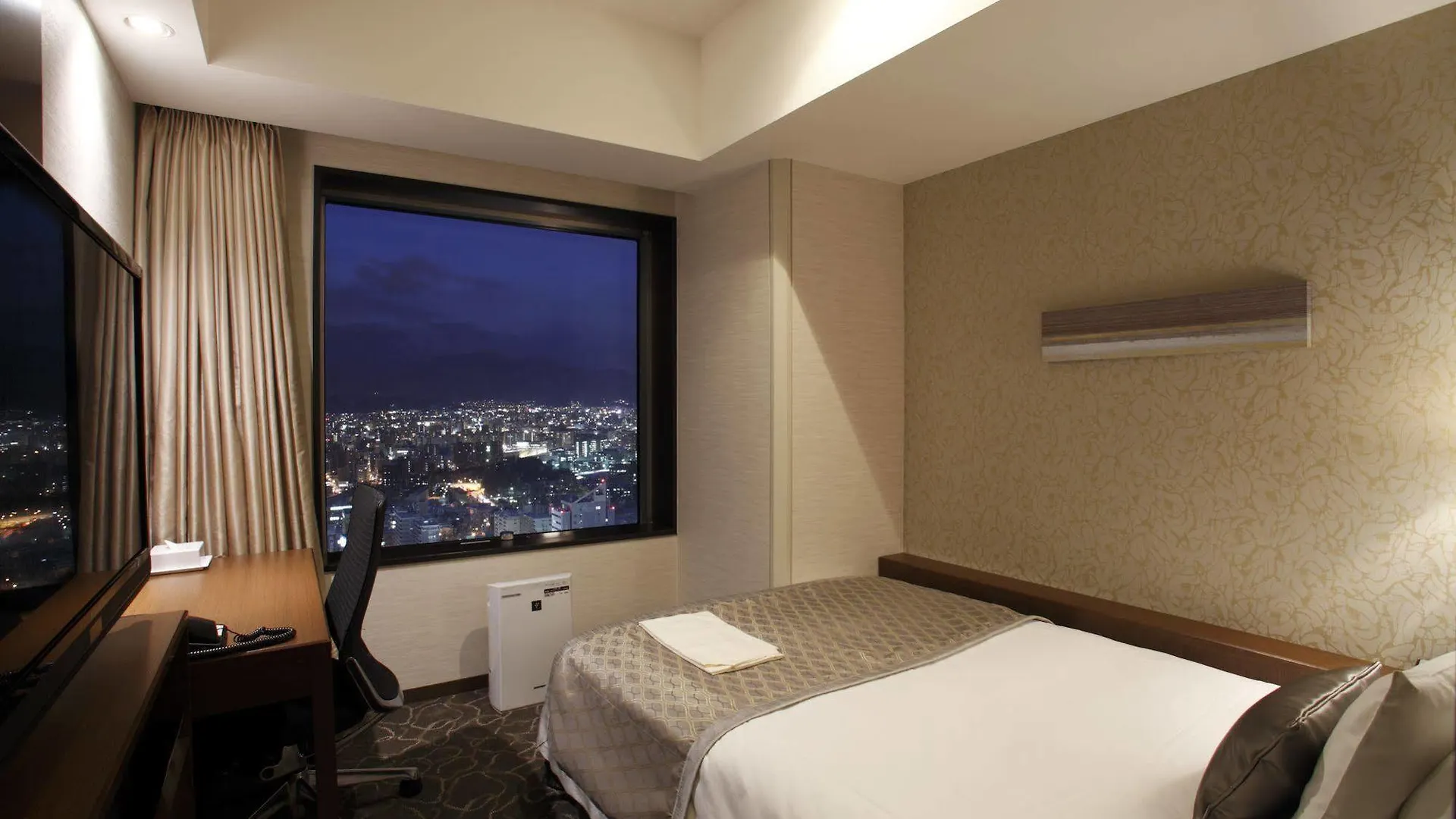 Jr Tower Hotel Nikko Sapporo 5*,  Japon
